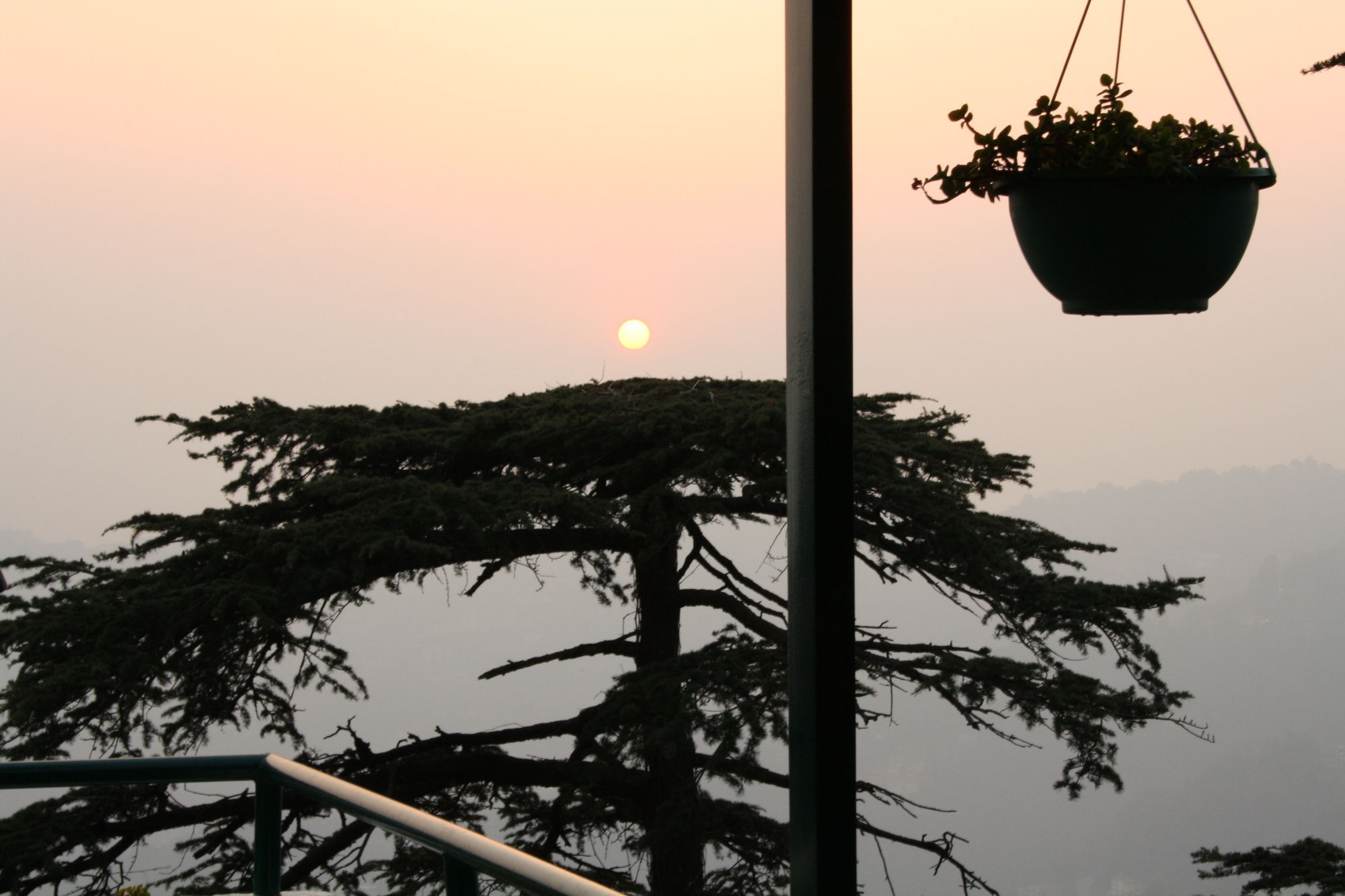 Honeymoon Inn Mussoorie Zewnętrze zdjęcie